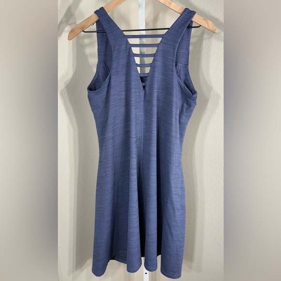 Toad & Co. tech tomboy tank dress blue pocket built in bra size medium - Picture 3 of 10
